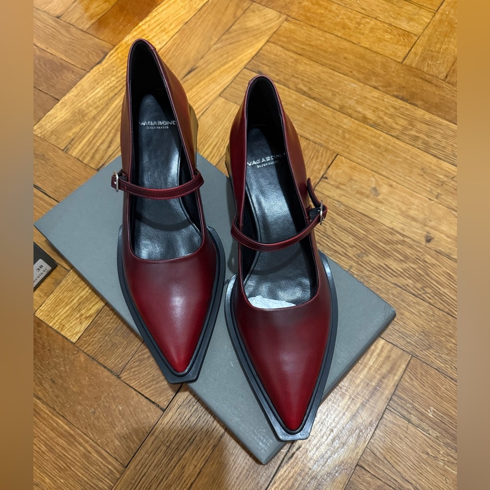Vagabond Vivian Heels